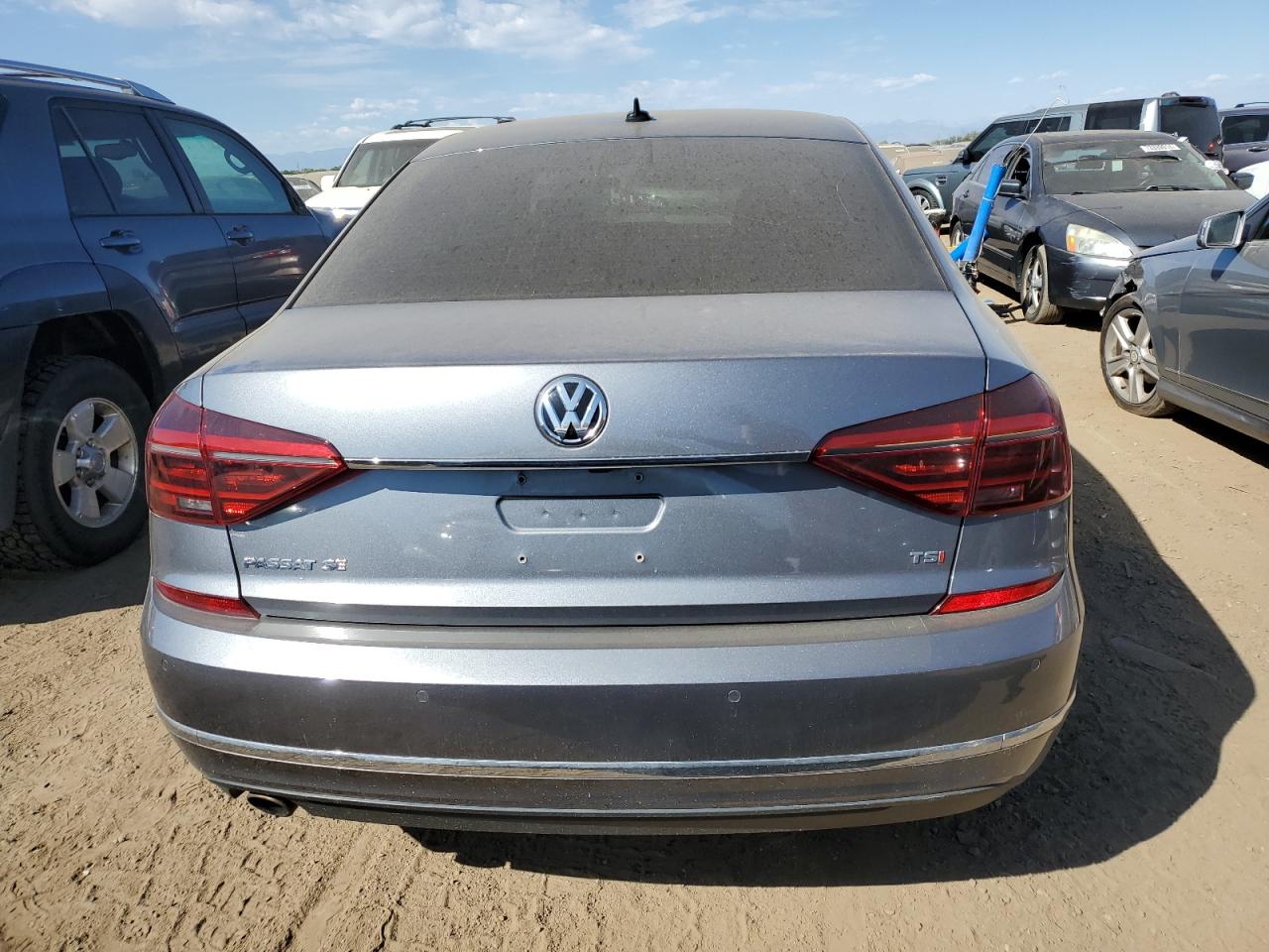 1VWGT7A32HC025982 2017 Volkswagen Passat Se