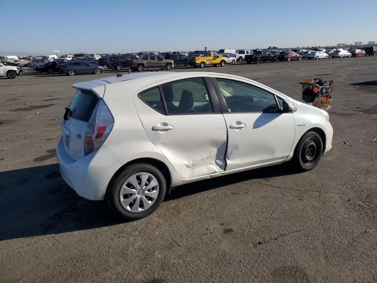 VIN JTDKDTB32D1046158 2013 TOYOTA PRIUS no.3