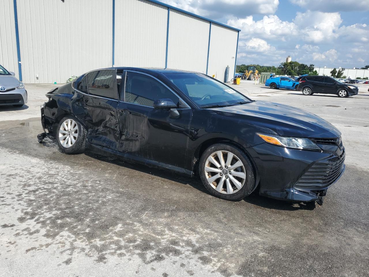 VIN 4T1B11HK4JU111125 2018 TOYOTA CAMRY no.4