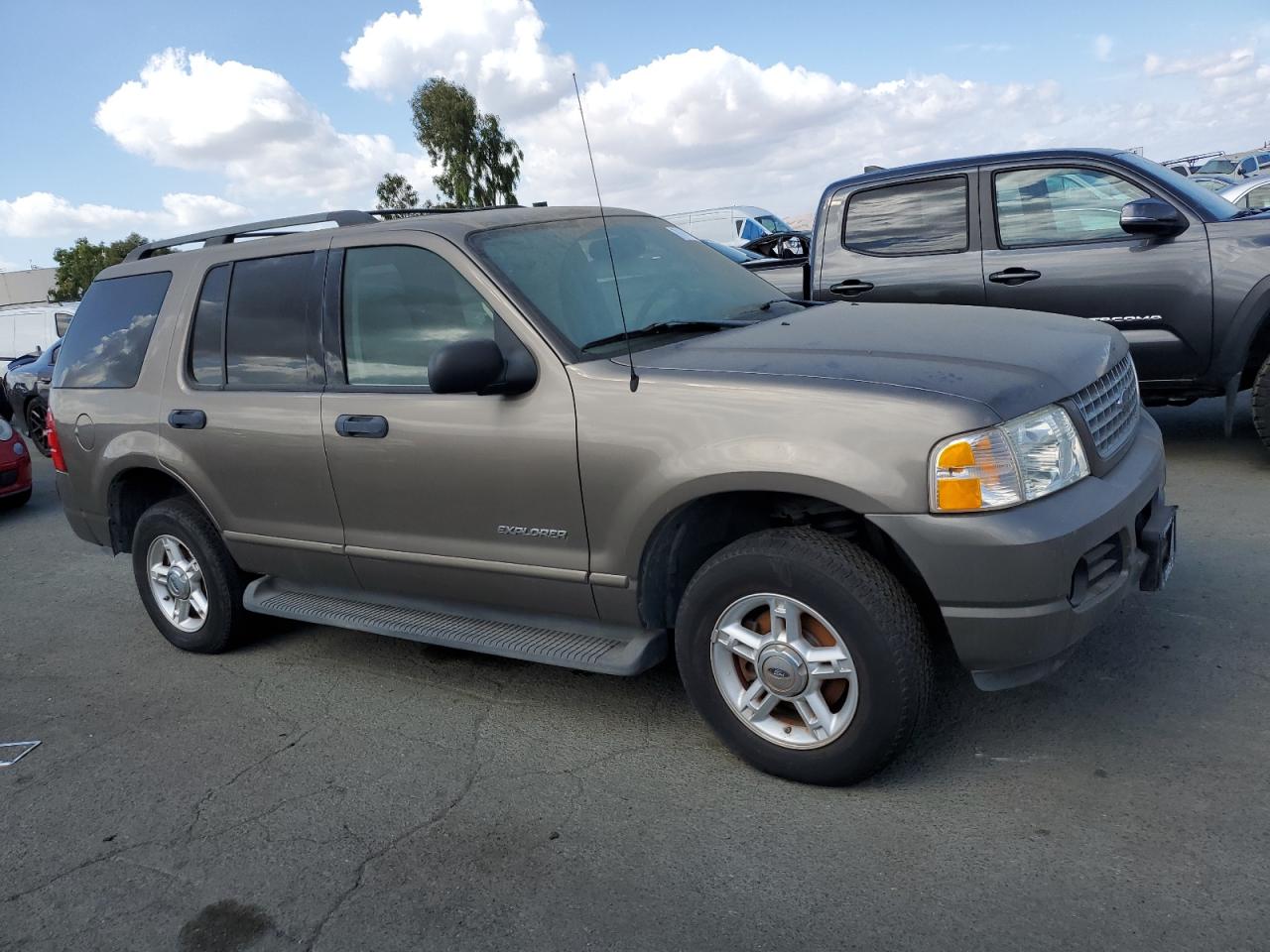 2004 Ford Explorer Xlt VIN: 1FMZU73E54UC06615 Lot: 71686384