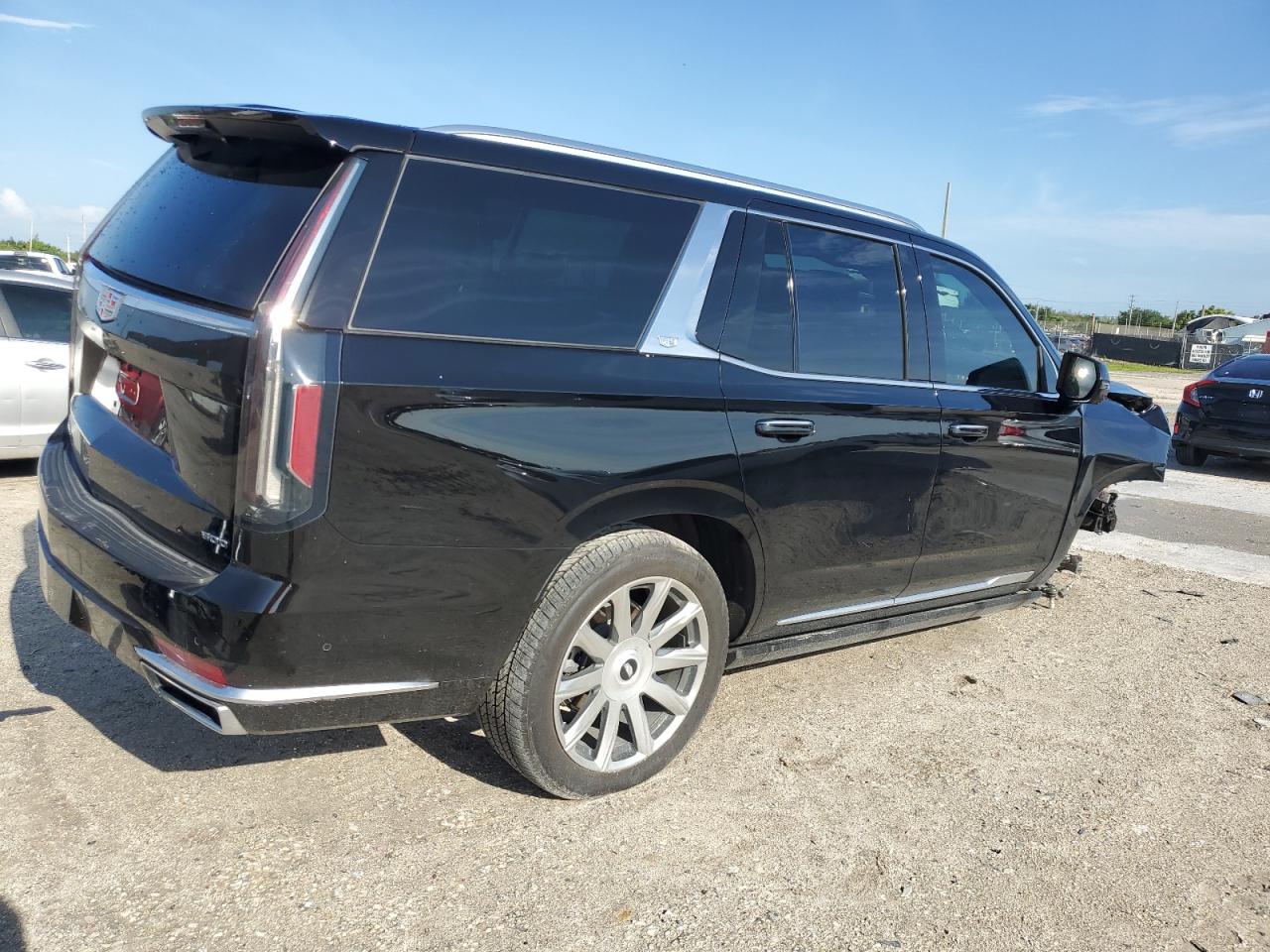 VIN 1GYS3DKL3PR560299 2023 CADILLAC ESCALADE no.3