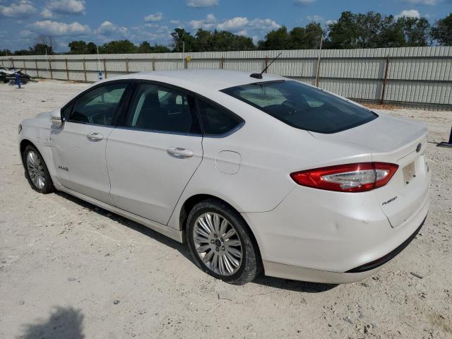  FORD FUSION 2016 Белы