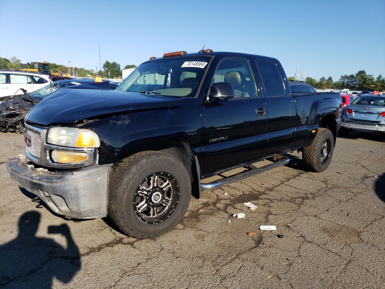 2004 GMC Sierra - Image 1