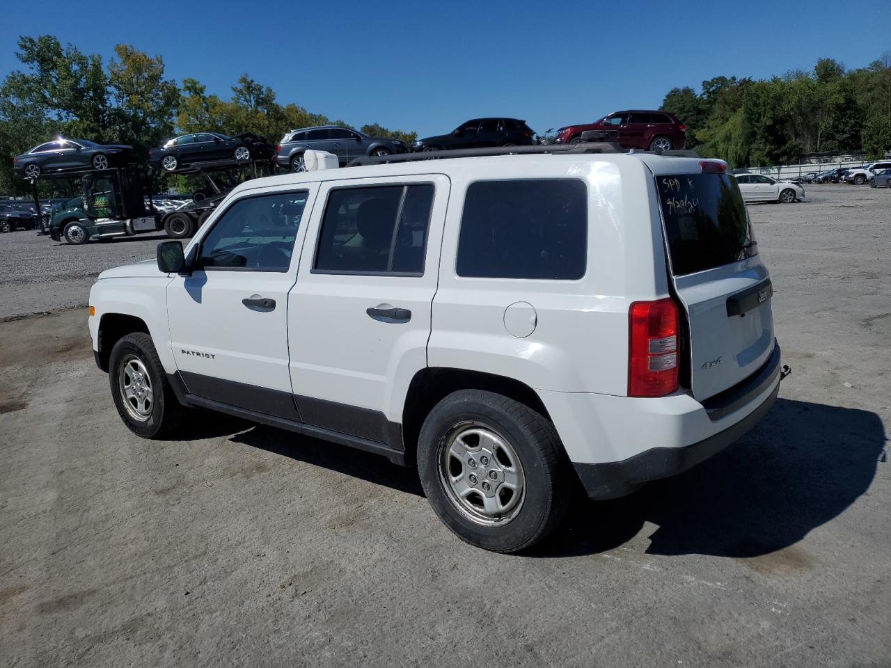 VIN 1C4NJRBB7ED697978 2014 JEEP PATRIOT no.2