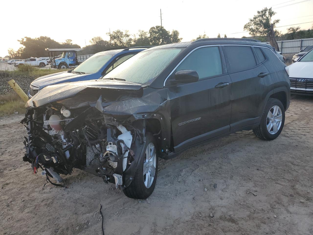 3C4NJDBB3NT183526 2022 JEEP COMPASS - Image 1