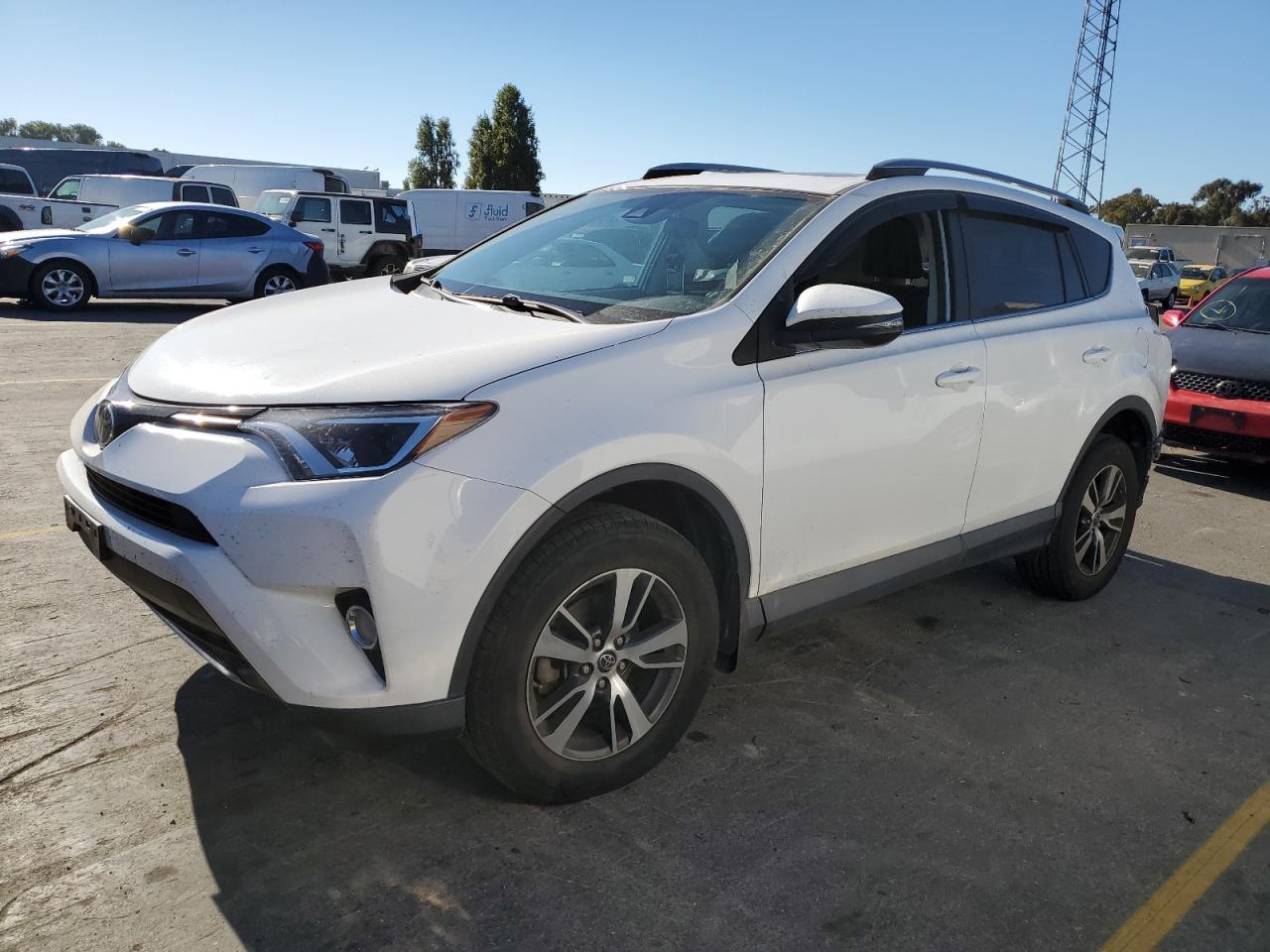 2T3RFREV4JW798949 2018 TOYOTA RAV 4 - Image 1