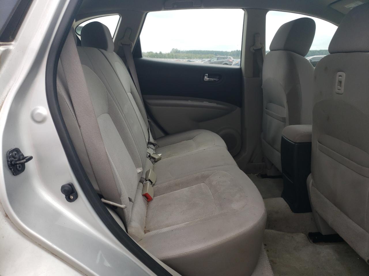 2011 Nissan Rogue - Image 12