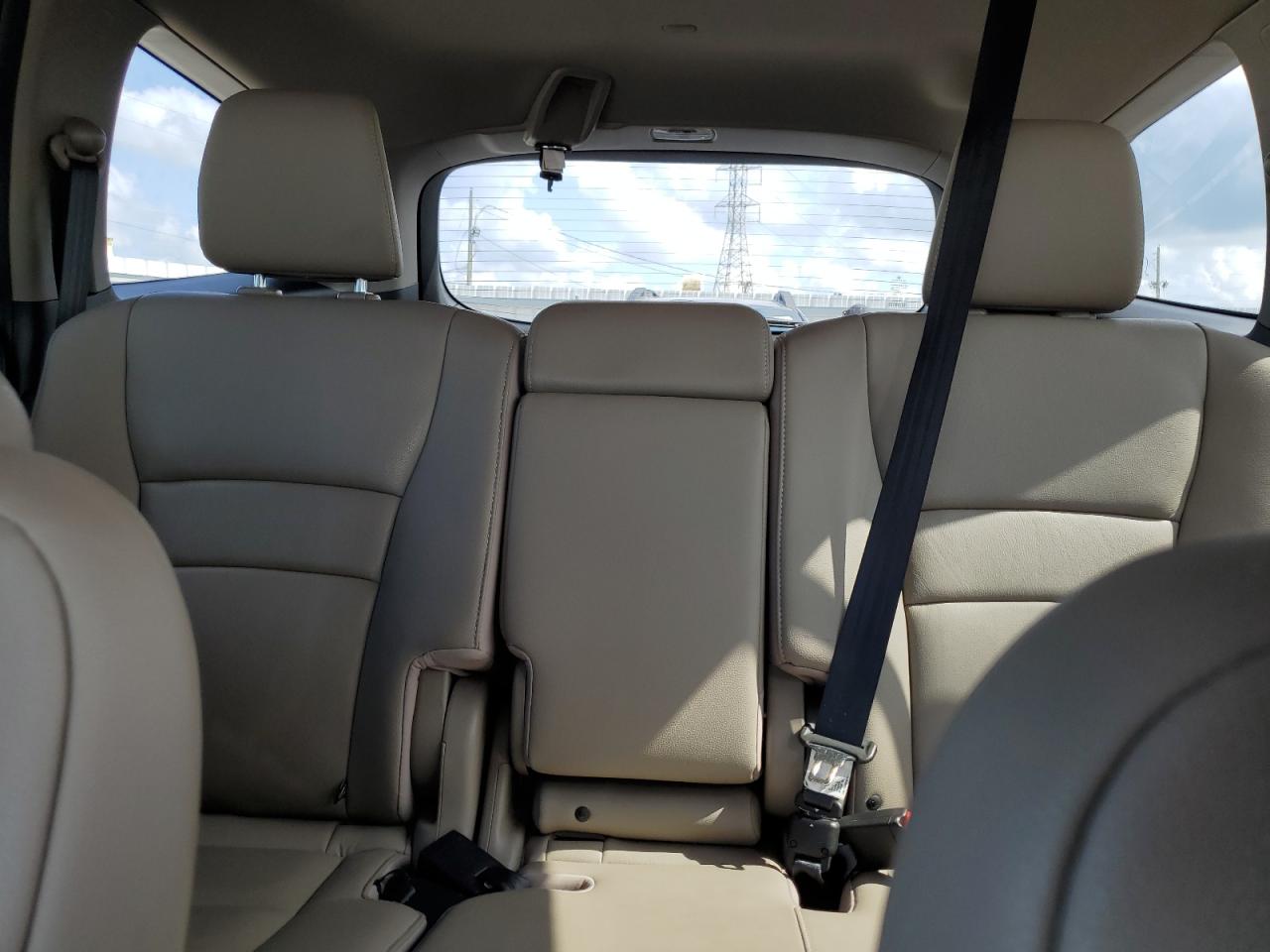 2019 Honda Pilot Touring VIN: 5FNYF5H94KB000492 Lot: 72618554