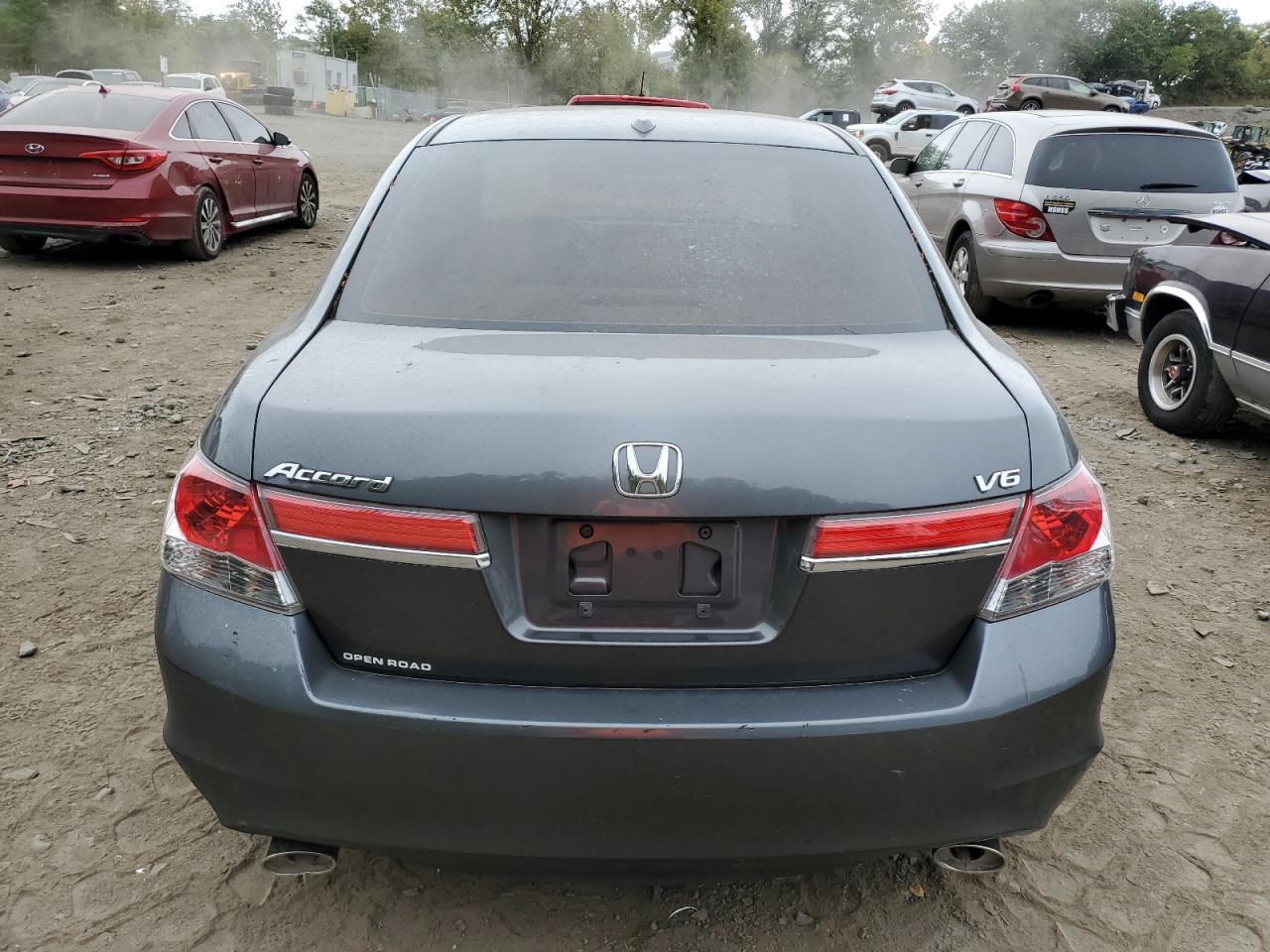 1HGCP3F82BA010843 2011 Honda Accord Exl