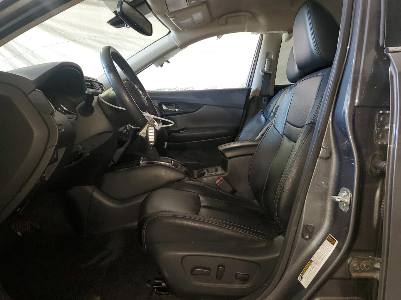 2020 Nissan Rogue - Image 7