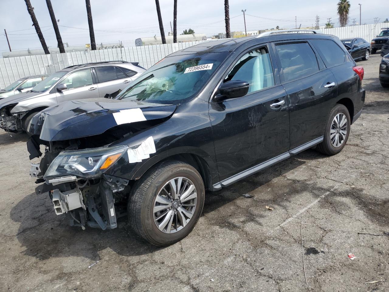 VIN 5N1DR2MN1JC636110 2018 NISSAN PATHFINDER no.1