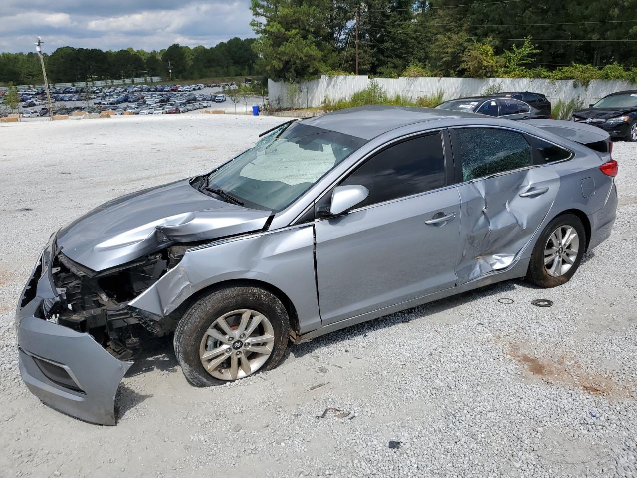 5NPE24AF0HH519073 2017 HYUNDAI SONATA - Image 1