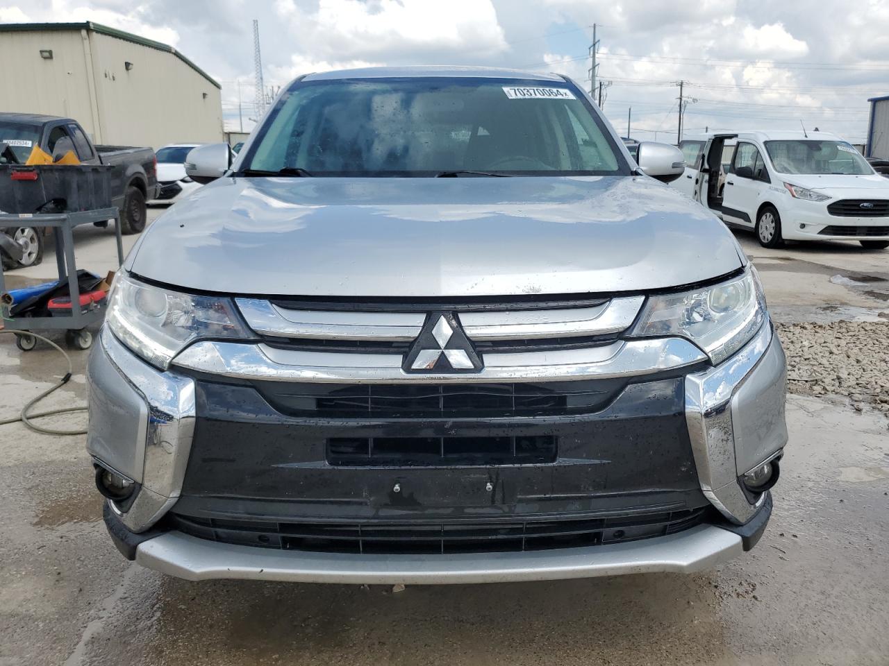 2018 Mitsubishi Outlander Se VIN: JA4AD3A35JZ039810 Lot: 70370064