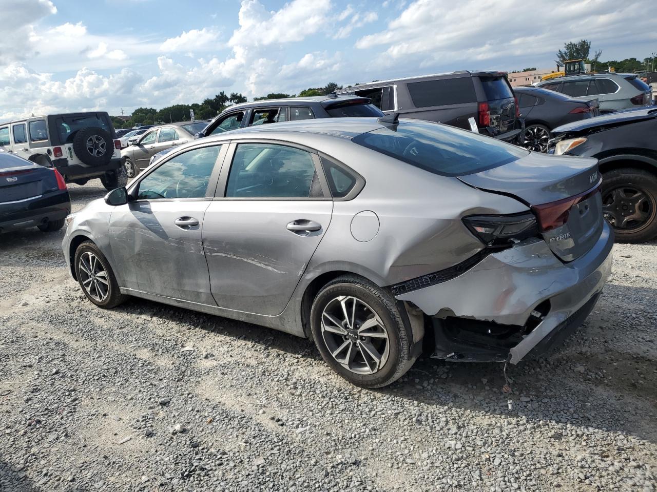 3KPF24ADXNE484092 2022 KIA FORTE - Image 2