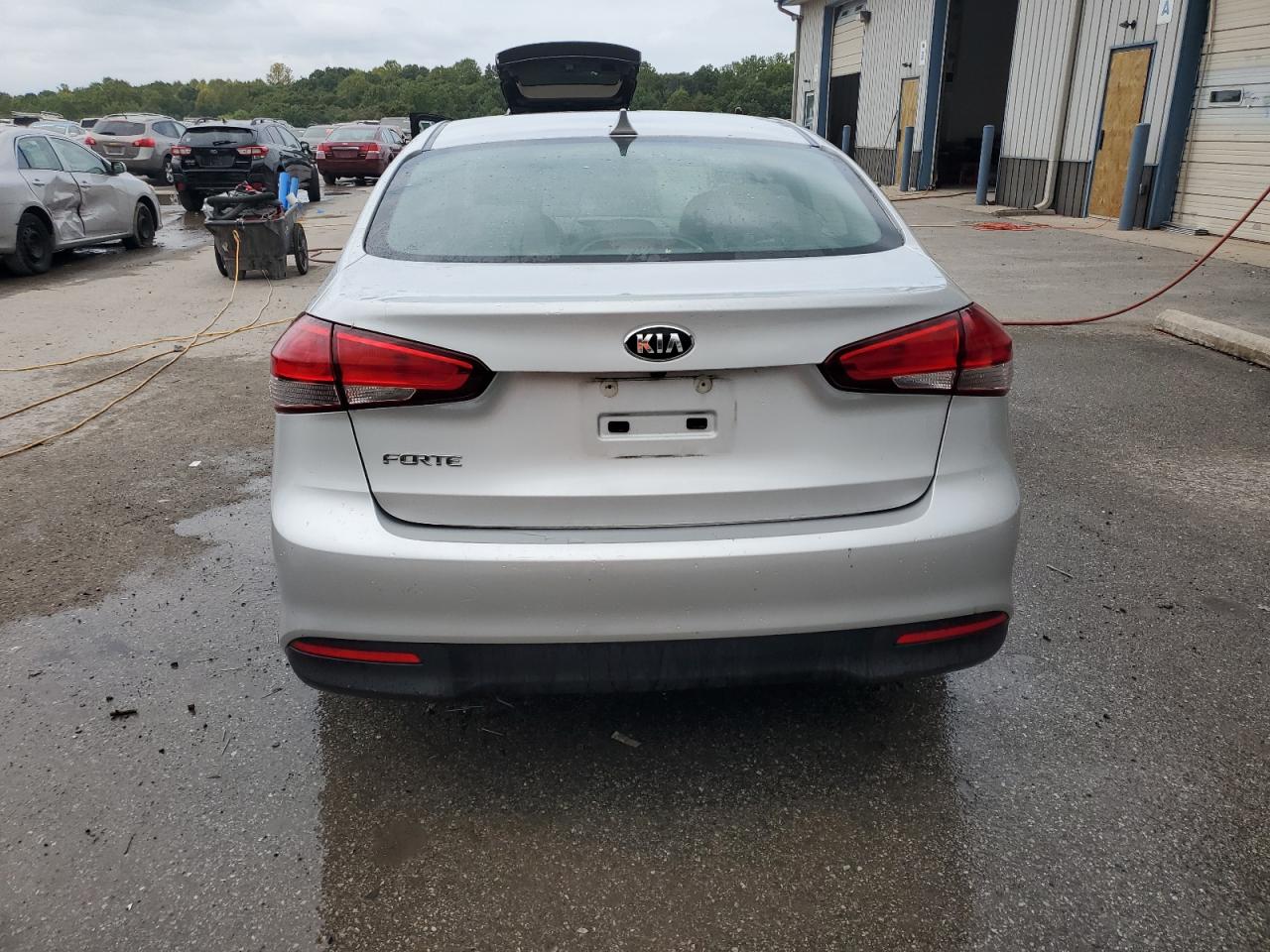 2018 Kia Forte Lx VIN: 3KPFK4A70JE277893 Lot: 71642894