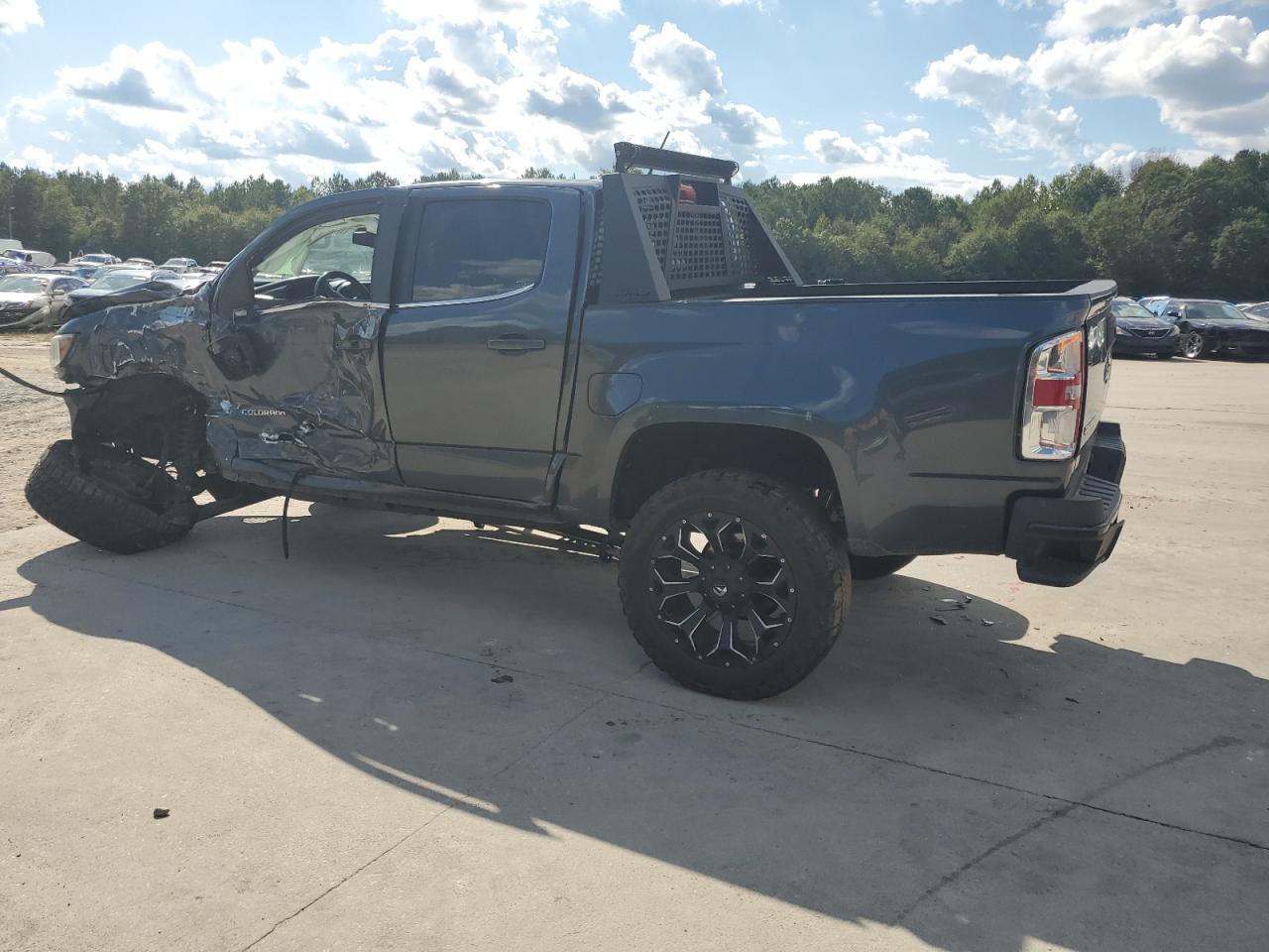 2015 Chevrolet Colorado - Image 2