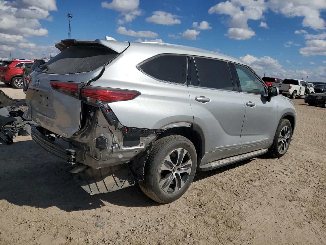 2021 Toyota Highlander Xle VIN: 5TDGZRAH7MS083801 Lot: 69303894