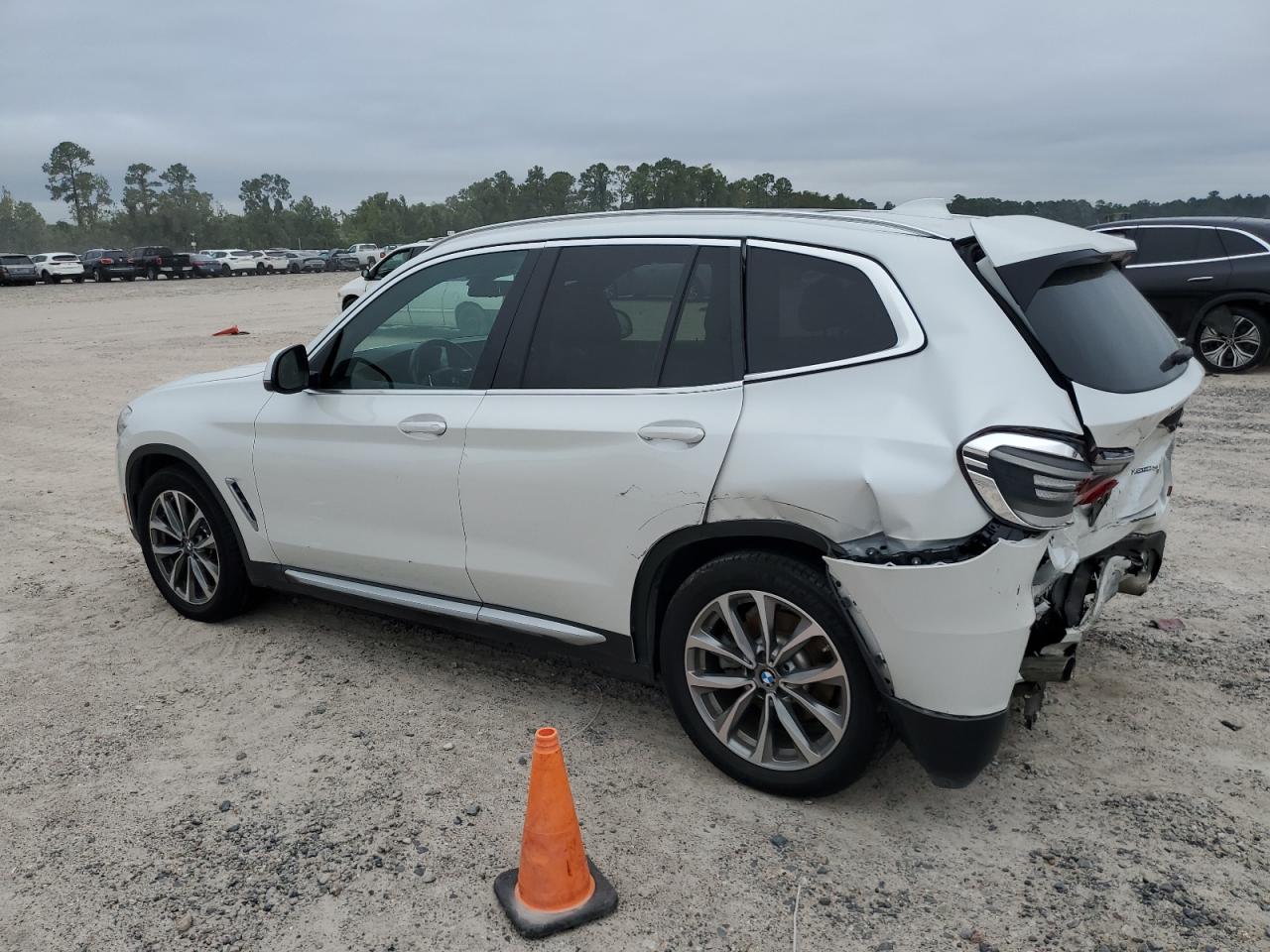 VIN 5UXTR9C51KLD96456 2019 BMW X3 no.2