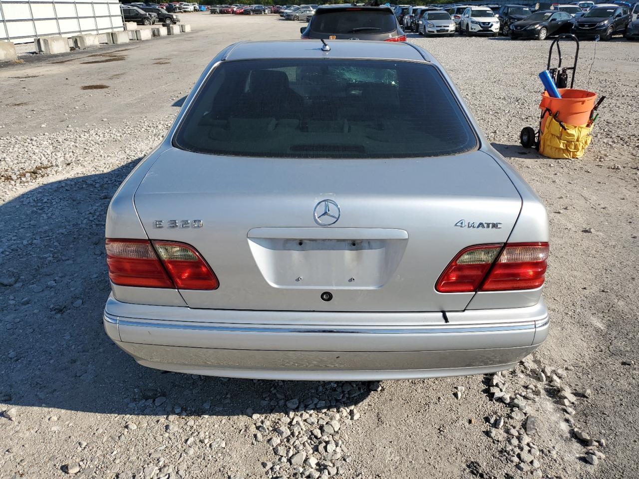 2002 Mercedes-Benz E 320 4Matic VIN: WDBJF82J42X077731 Lot: 70280584