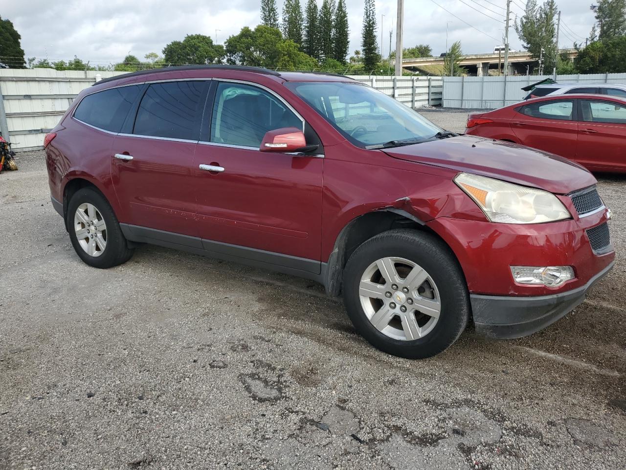 2011 Chevrolet Traverse - Image 4