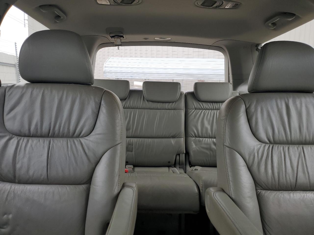 2007 Honda Odyssey - Image 10