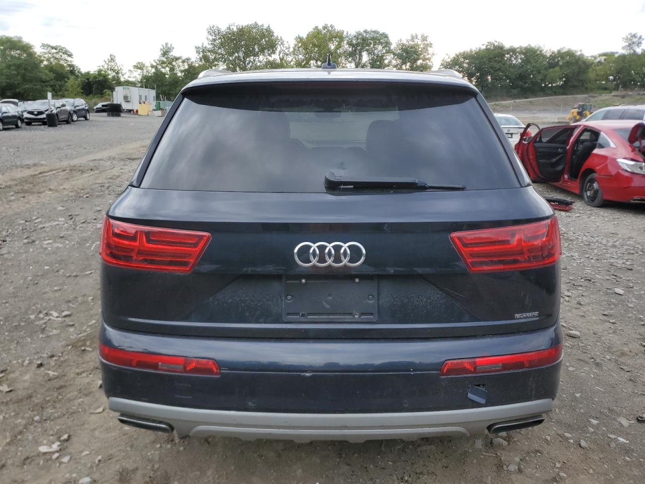 WA1LHAF75KD099629 2019 Audi Q7 Premium Plus