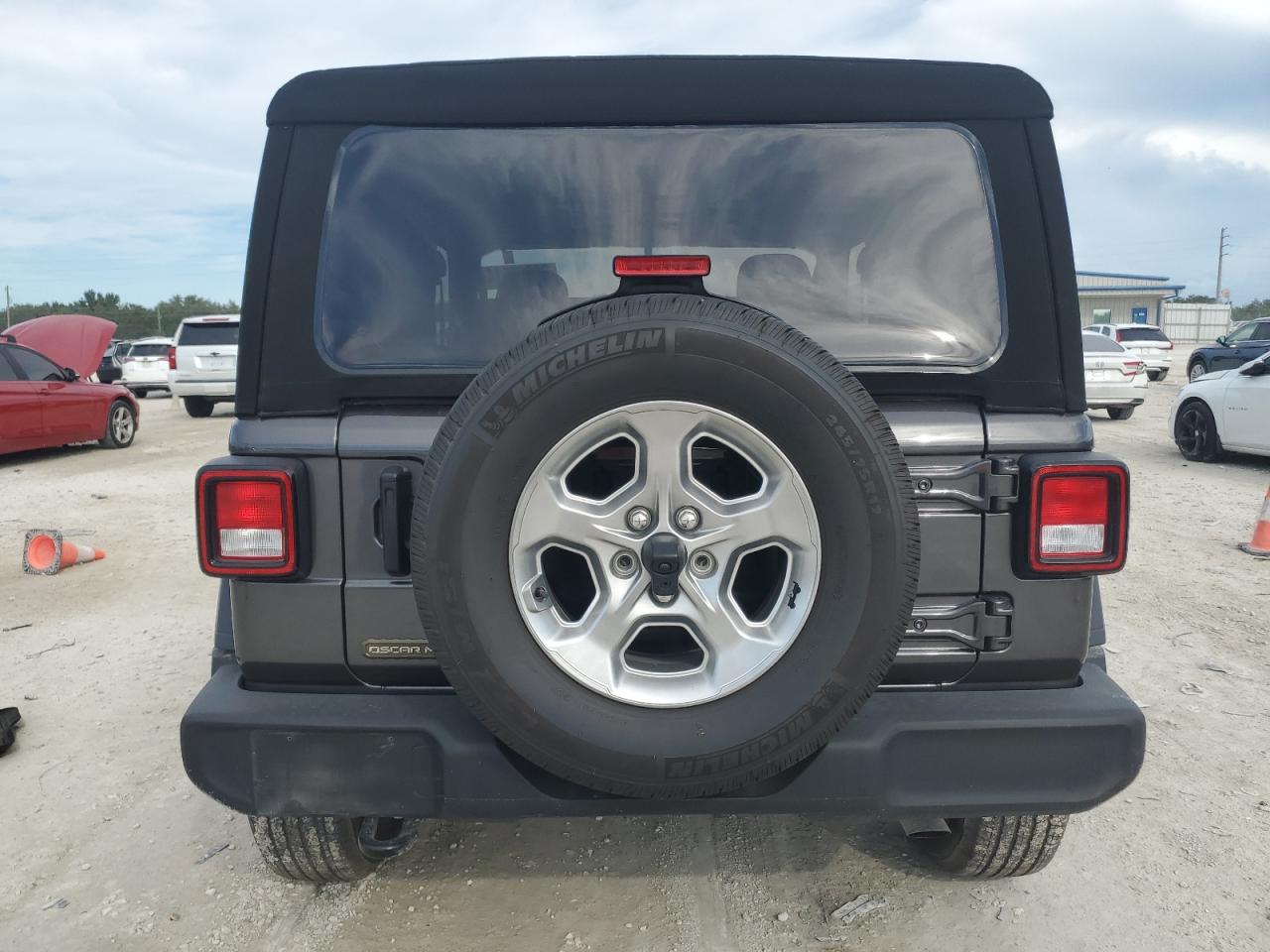 2021 Jeep Wrangler Sport VIN: 1C4GJXAG2MW768940 Lot: 73927614