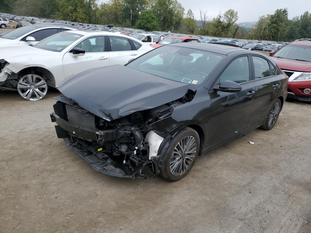 3KPF54AD9NE483457 2022 KIA FORTE - Image 1