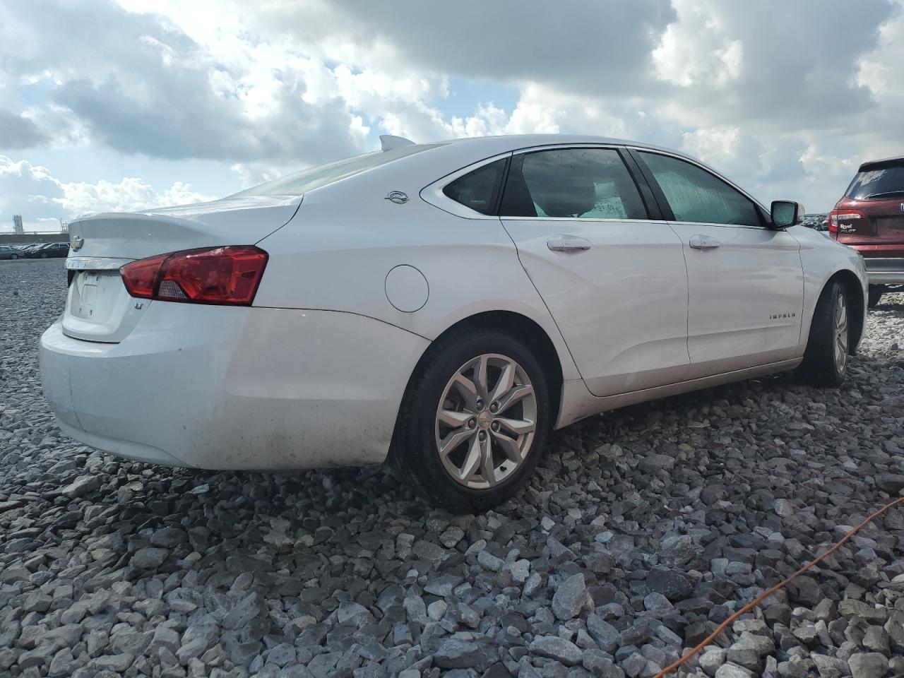 VIN 1G11Z5S37KU121398 2019 CHEVROLET IMPALA no.3