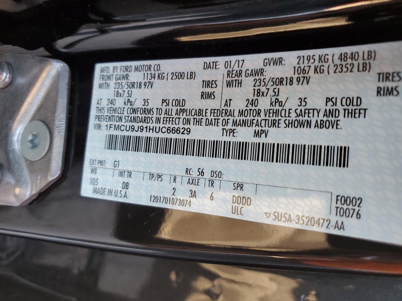 1FMCU9J91HUC66629 2017 Ford Escape Titanium