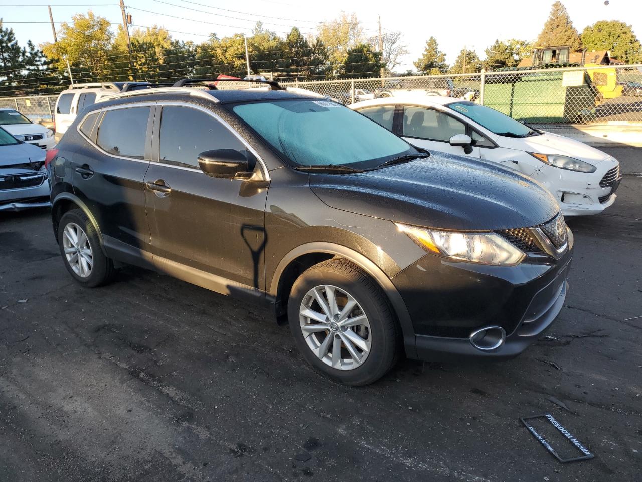 2018 Nissan Rogue - Image 4