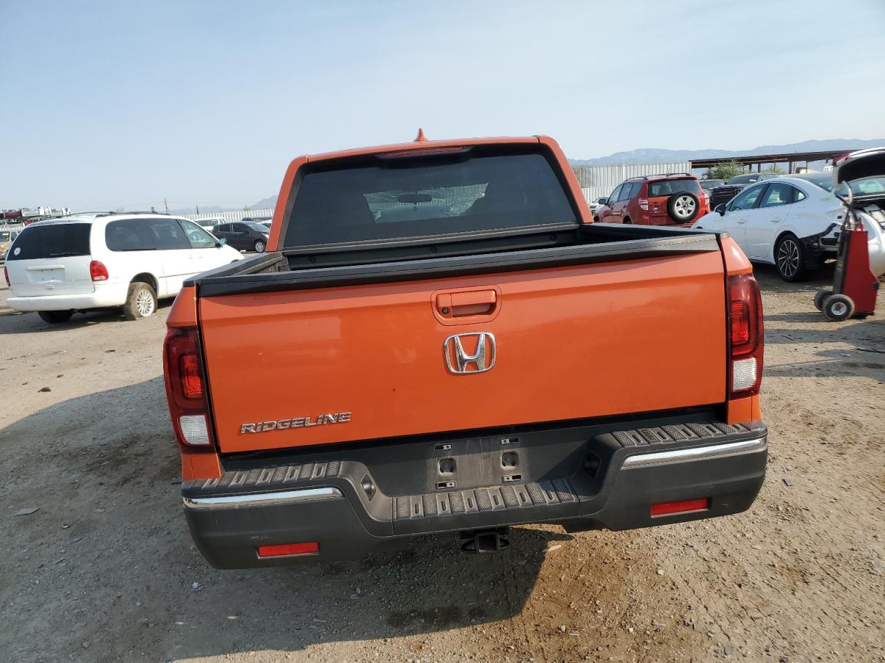 5FPYK2F50JB002353 2018 Honda Ridgeline Rtl