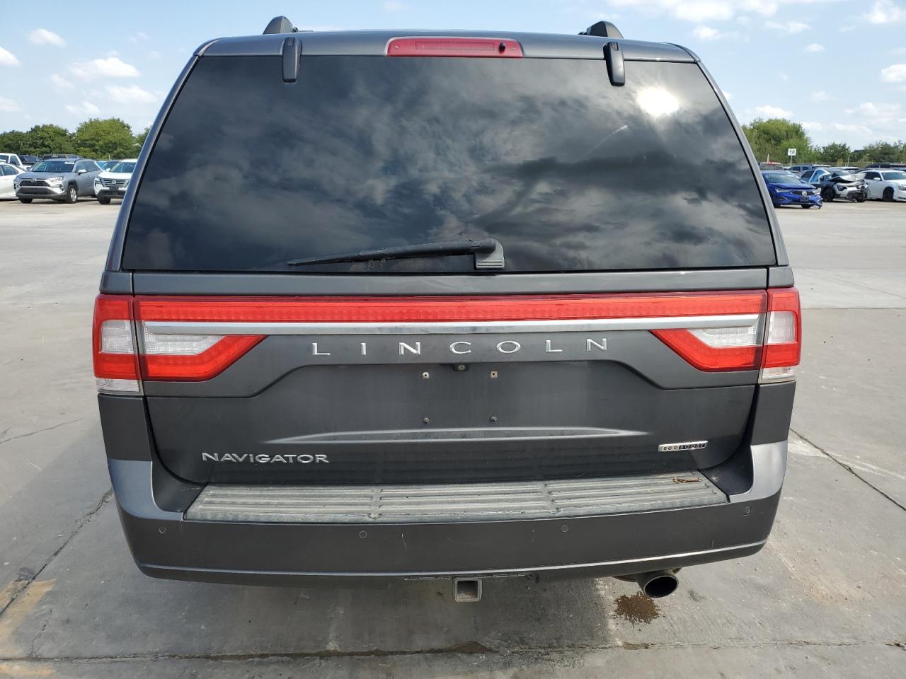 5LMJJ2HT2FEJ06840 2015 Lincoln Navigator