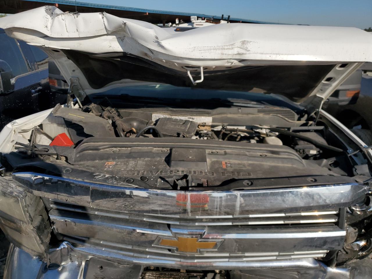2015 Chevrolet Silverado - Image 11