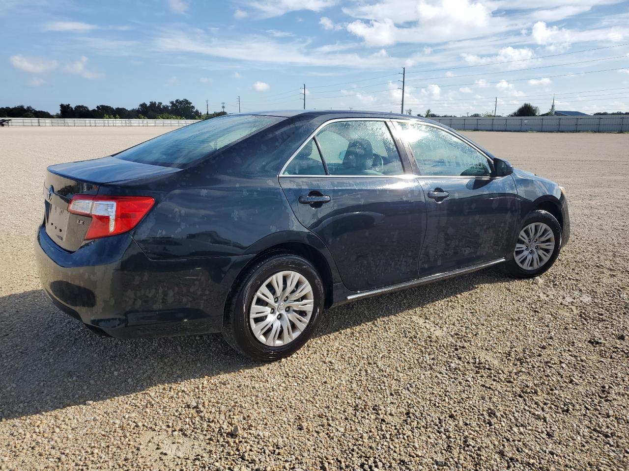 2014 Toyota Camry - Image 3