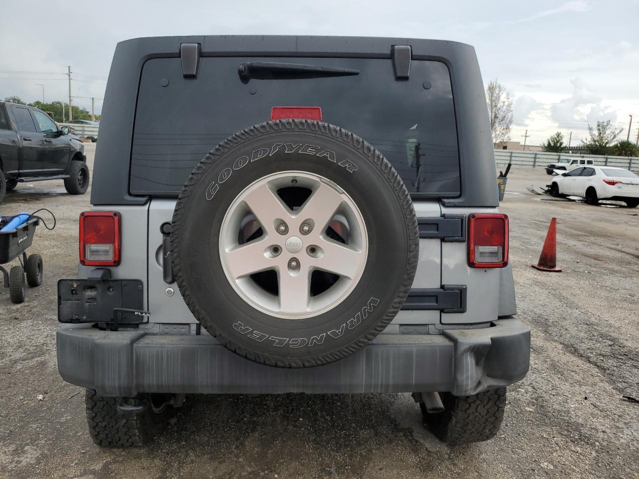 2016 Jeep Wrangler Unlimited Sport VIN: 1C4BJWDG3GL262829 Lot: 71029764