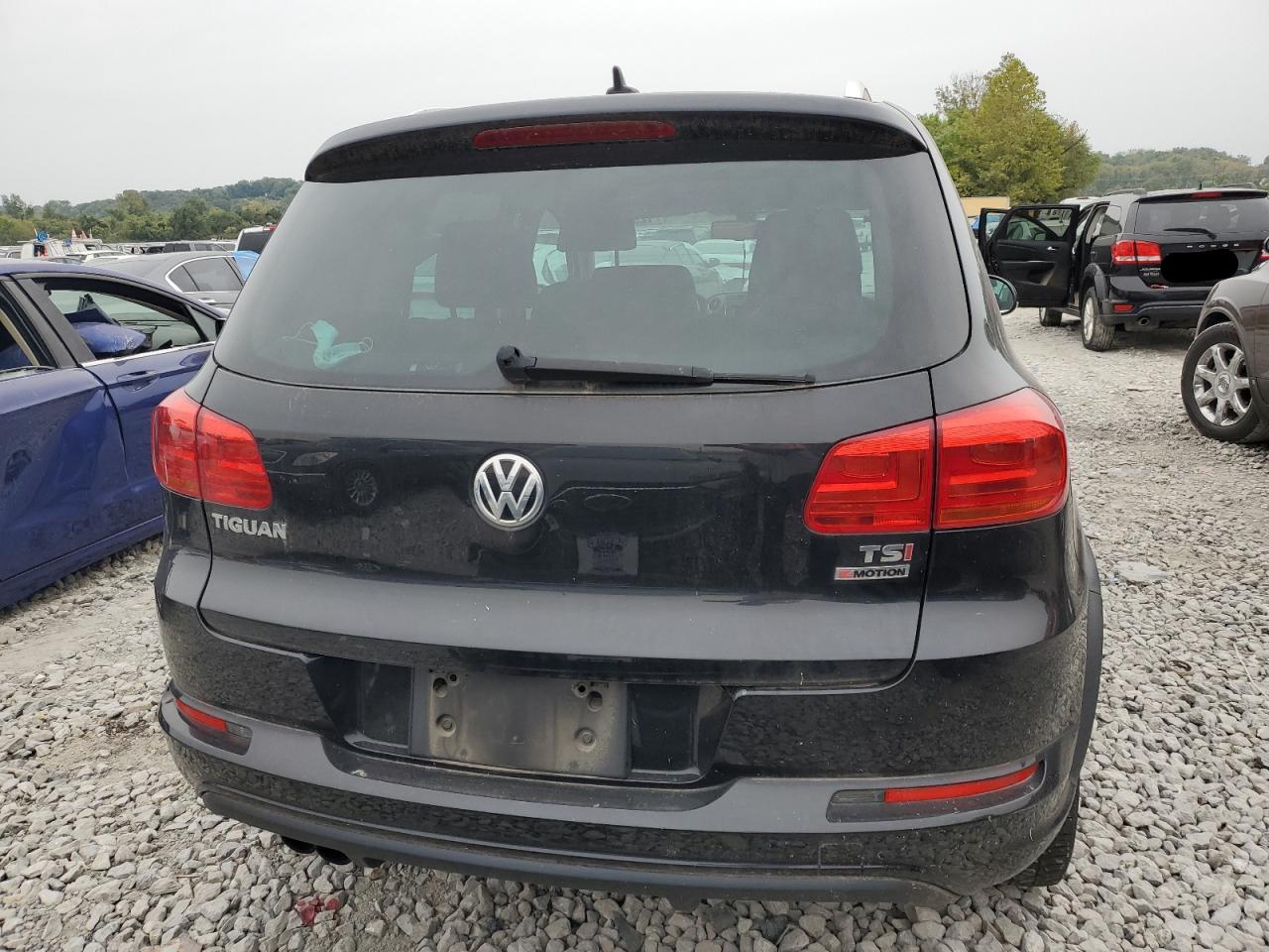 2017 Volkswagen Tiguan Sport VIN: WVGUV7AX1HK019627 Lot: 71292674