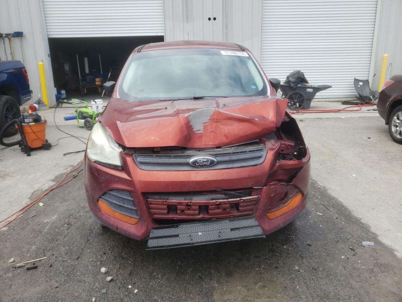 VIN 1FMCU0F70EUB55892 2014 FORD ESCAPE no.5