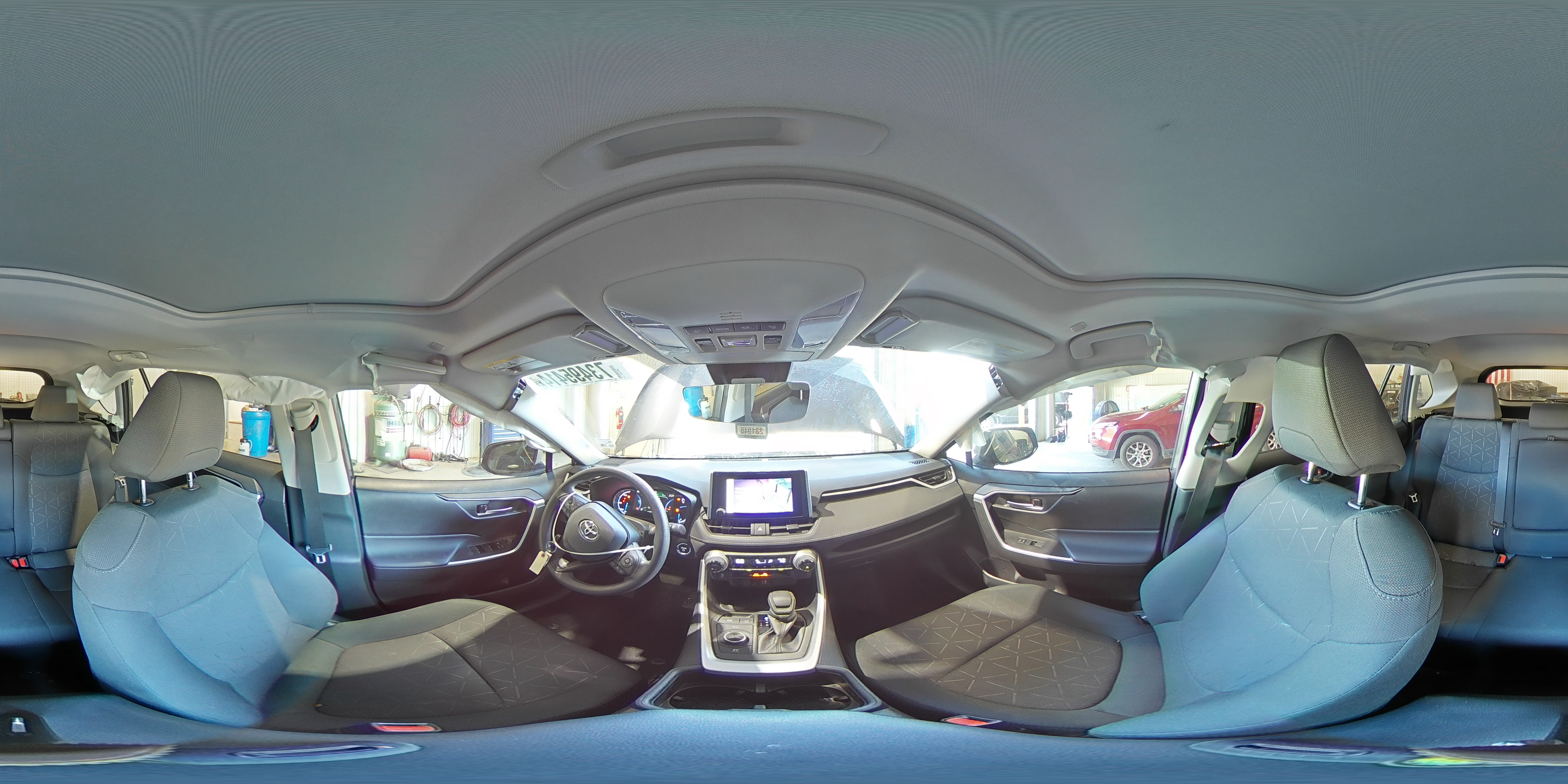 2024 Toyota RAV 4 - Image 13