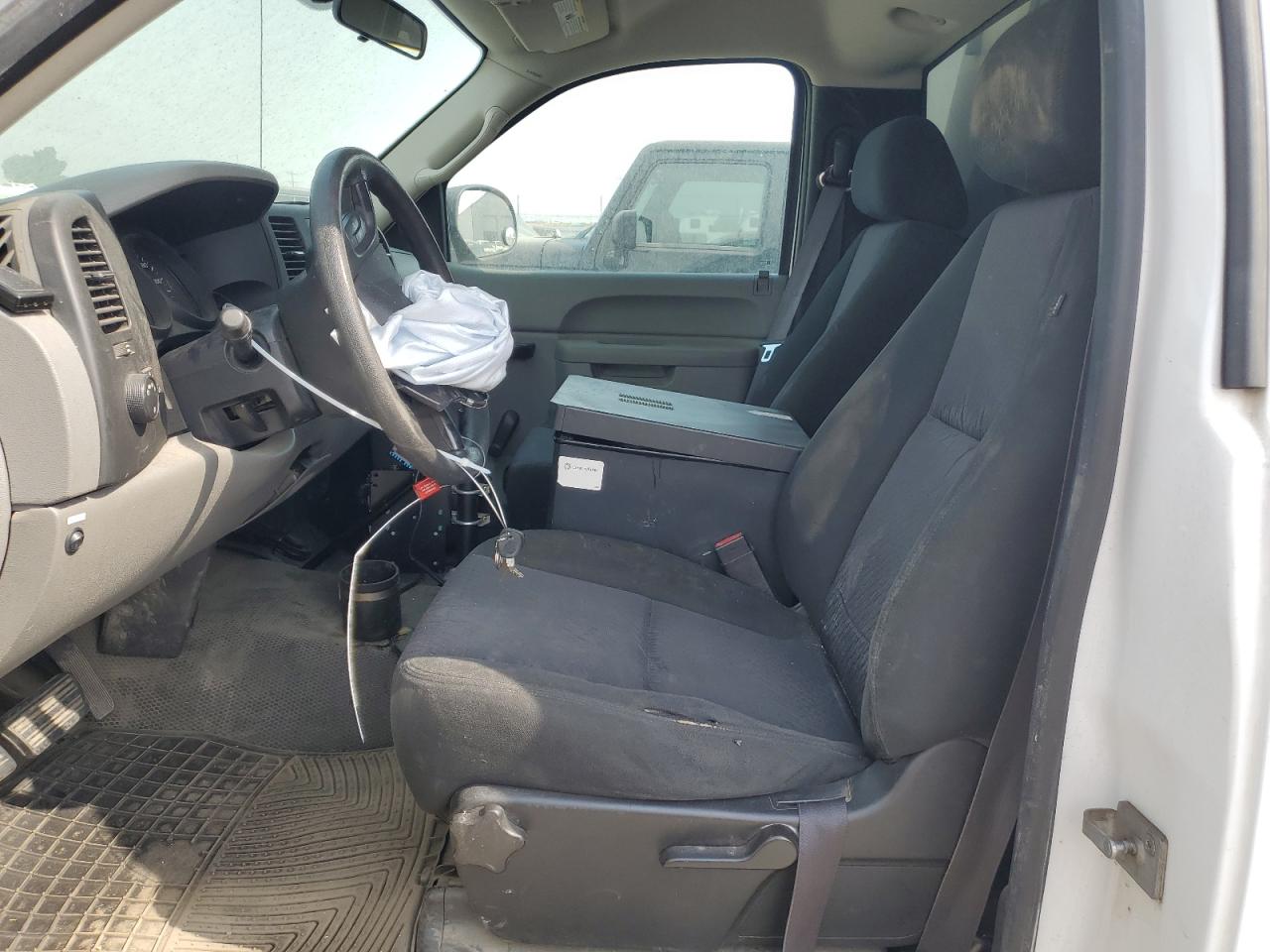 2012 Chevrolet Silverado - Image 7