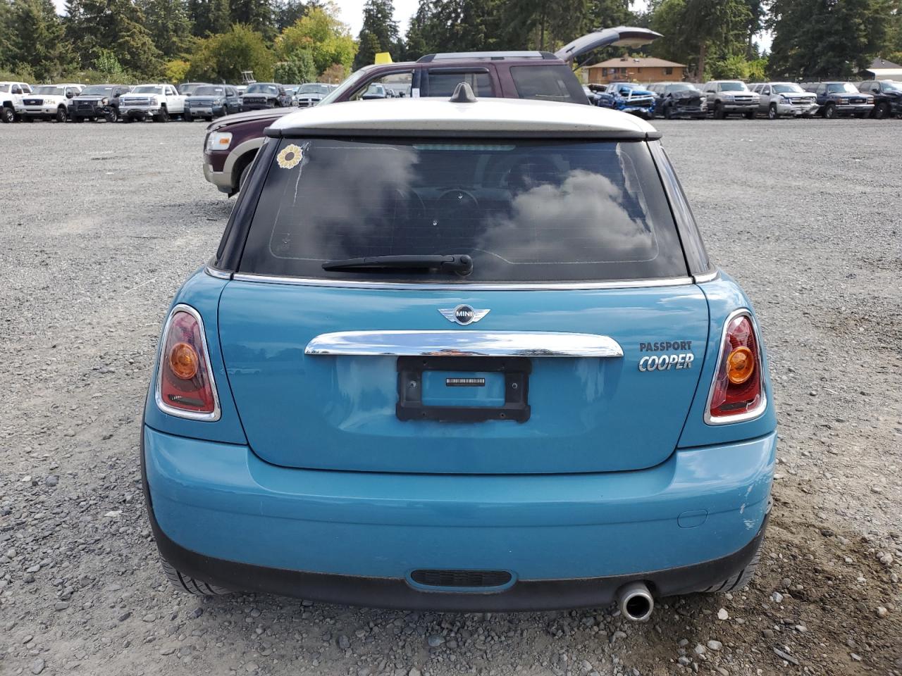 2010 MINI Cooper - Image 6