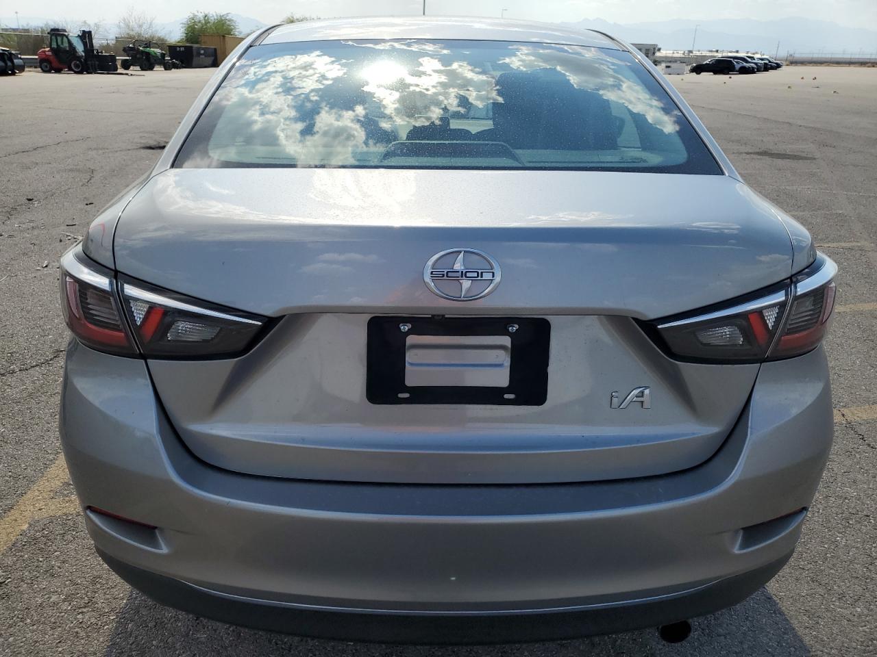 3MYDLBZV4GY138547 2016 Toyota Scion Ia