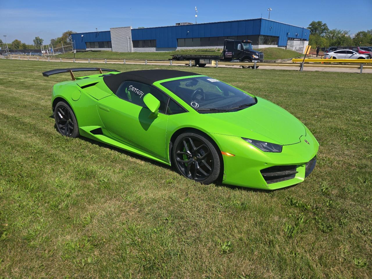 ZHWUR2ZF7HLA08210 2017 Lamborghini Huracan