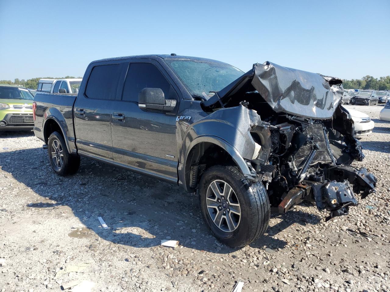 VIN 1FTEW1EP3GFB76340 2016 FORD F-150 no.4