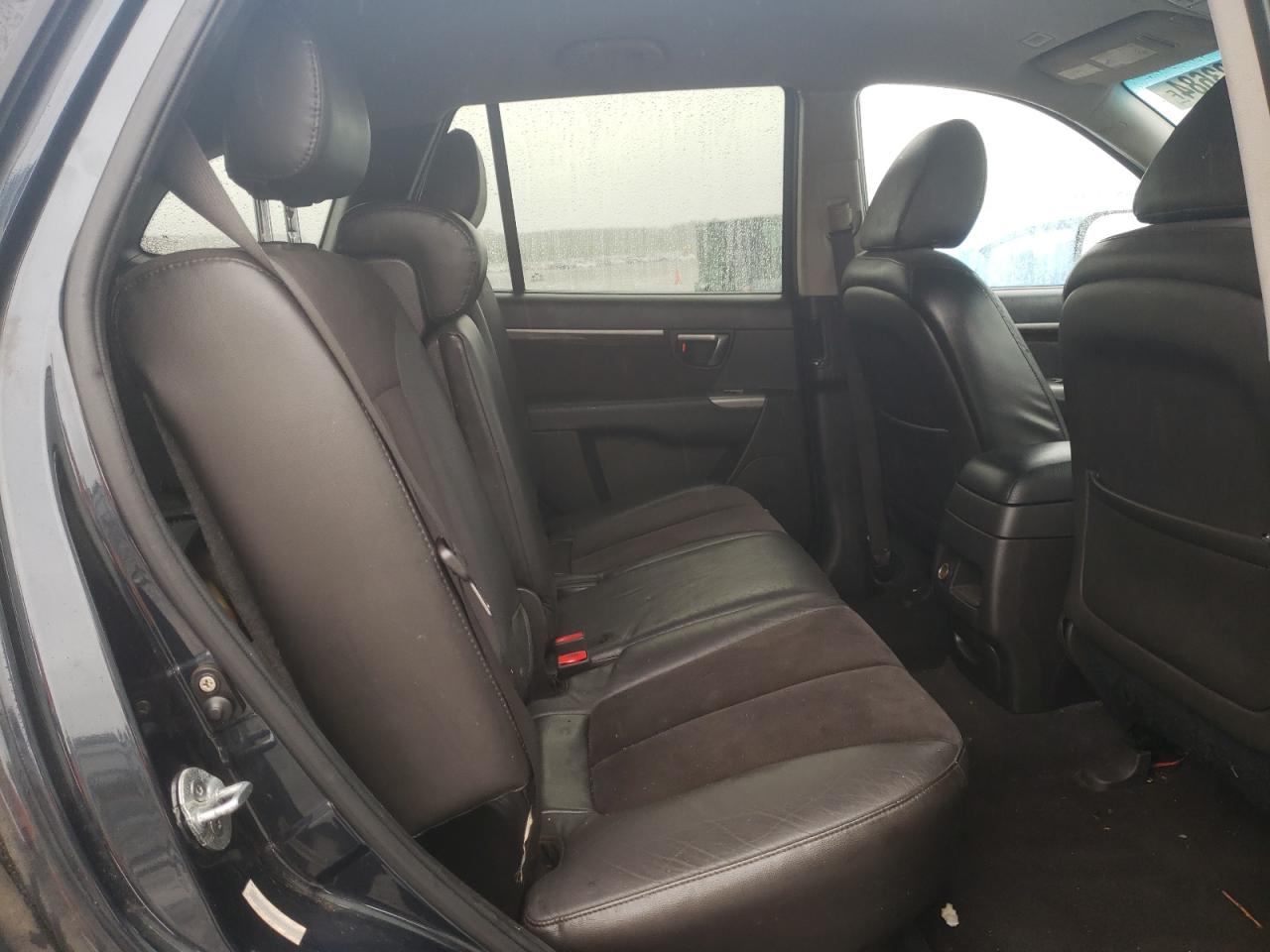2010 Hyundai Santa Fe - Image 12