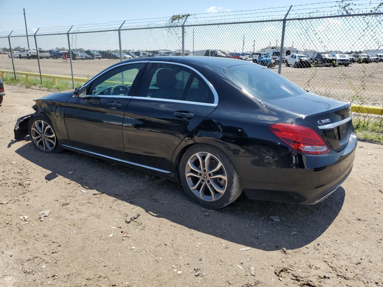 55SWF4JB3JU240564 2018 MERCEDES-BENZ C CLASS - Image 2