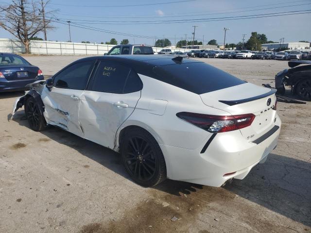 4T1K61BK5NU058175 Toyota Camry XSE 2