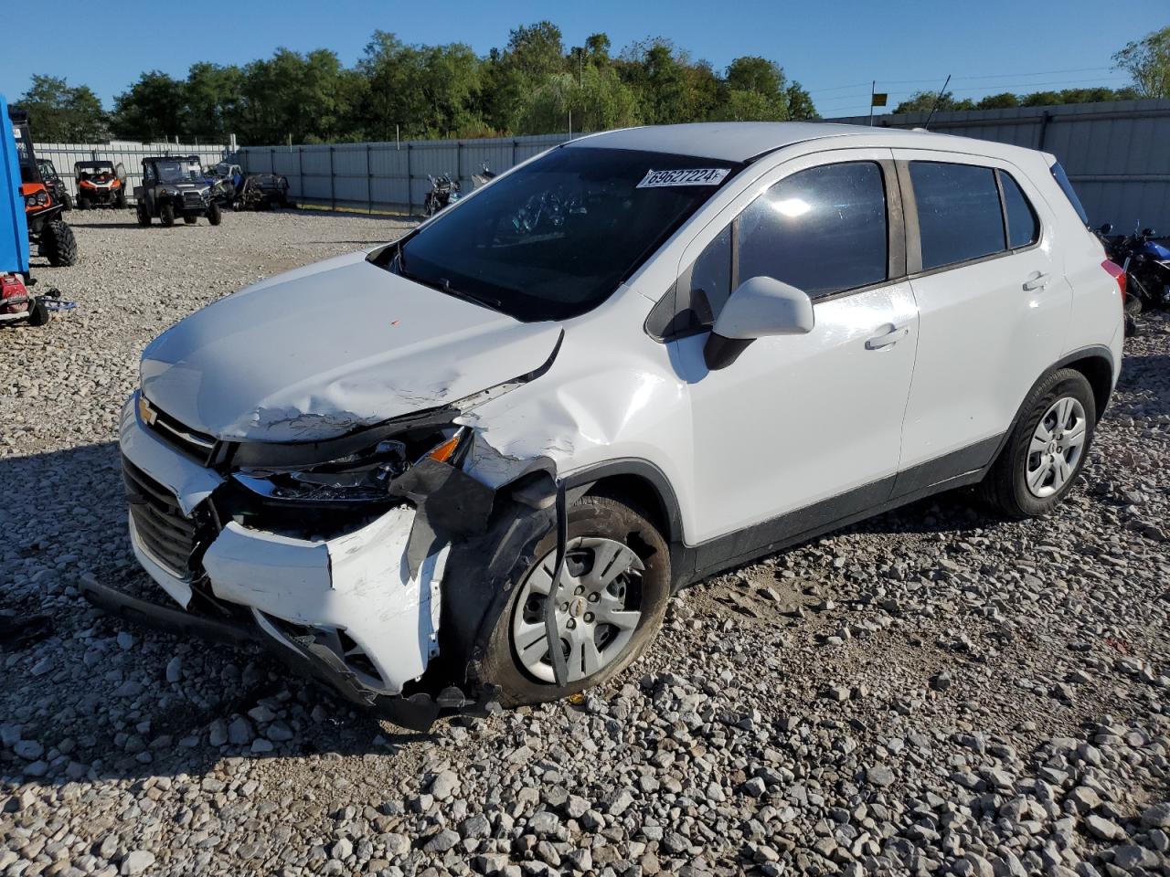 VIN 3GNCJKSBXJL361235 2018 CHEVROLET TRAX no.1