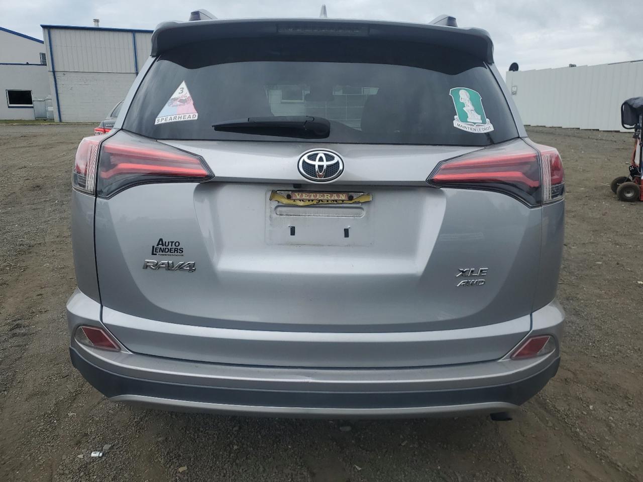 JTMRFREV9JD238471 TOYOTA RAV4 2018