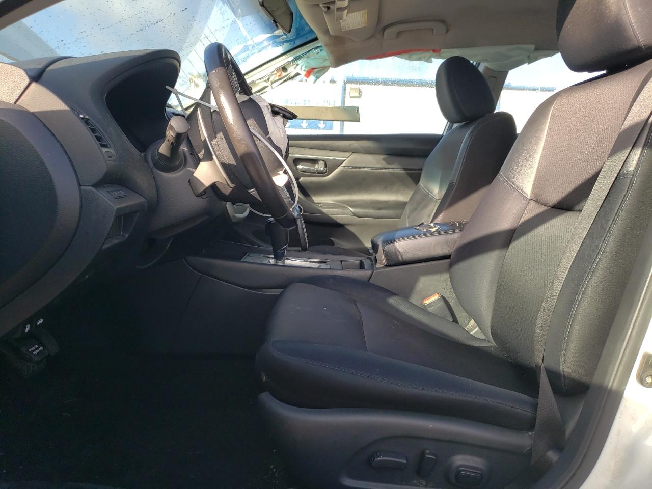 2017 Nissan Altima - Image 7